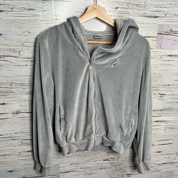 Freddy Tops - Freddy gray hoodie sweater size small